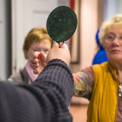 Führung im Heimatmuseum informiert über den Keltenspiegel.